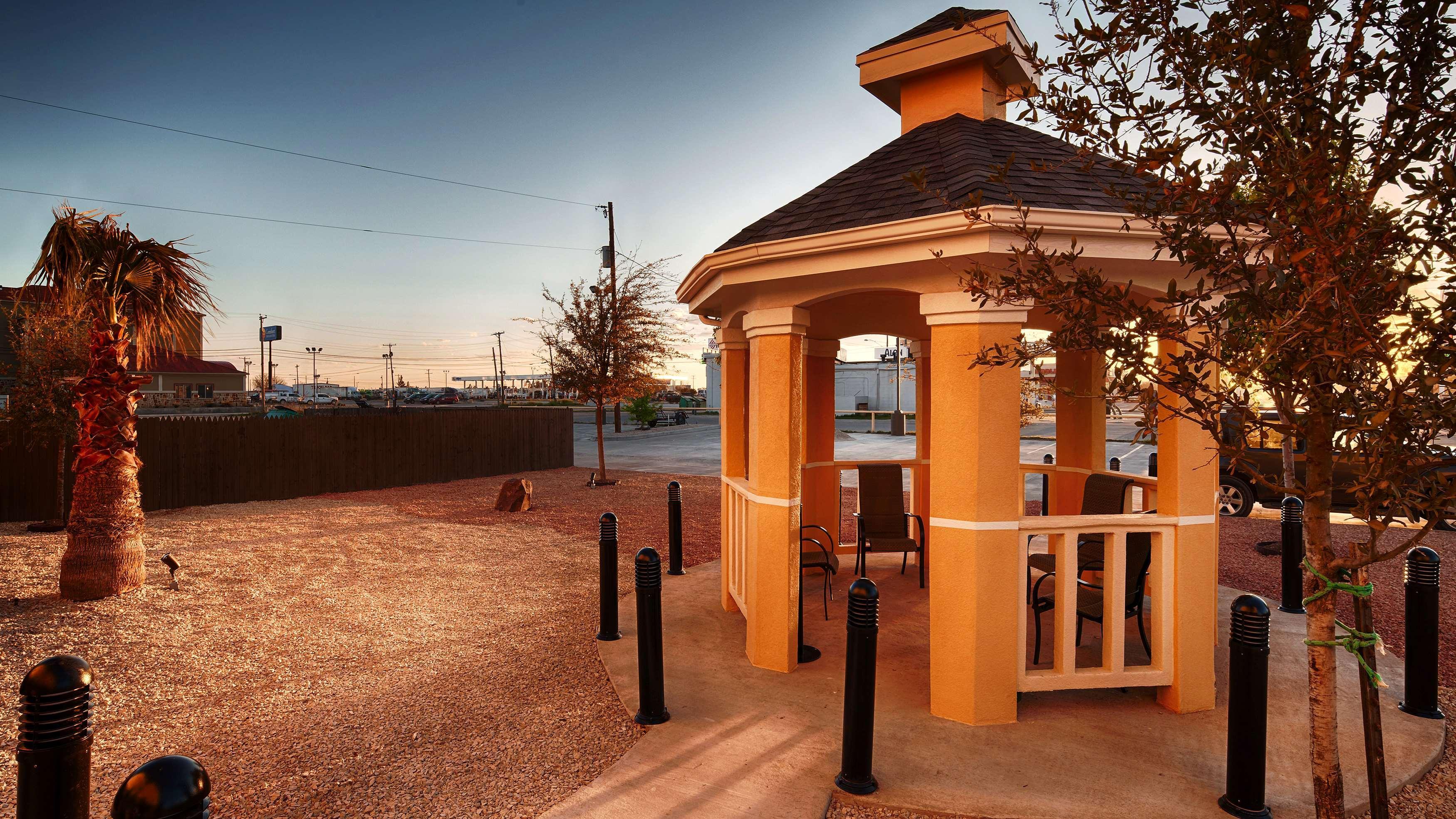 Best Western Plus Monahans Inn And Suites Buitenkant foto